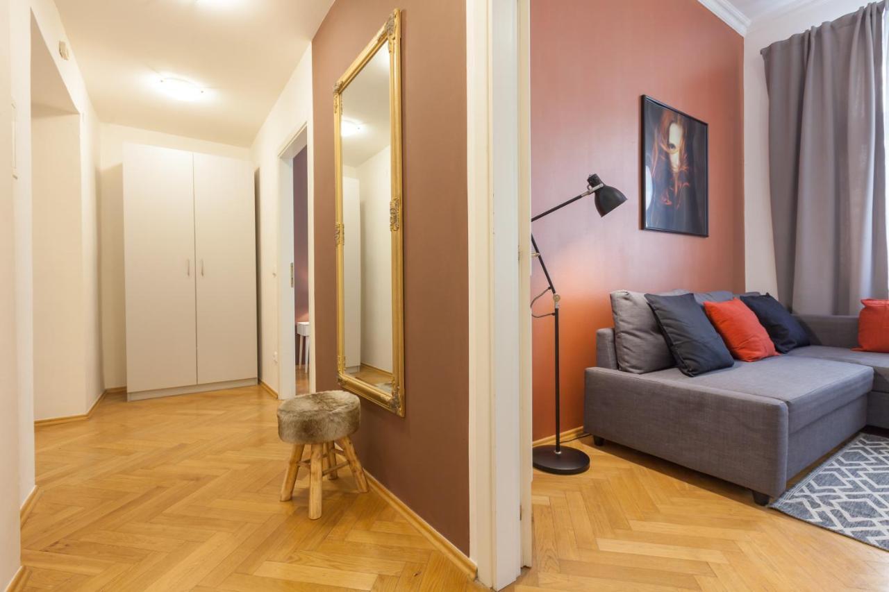 Nejedleho Apartmeet Praha Bagian luar foto