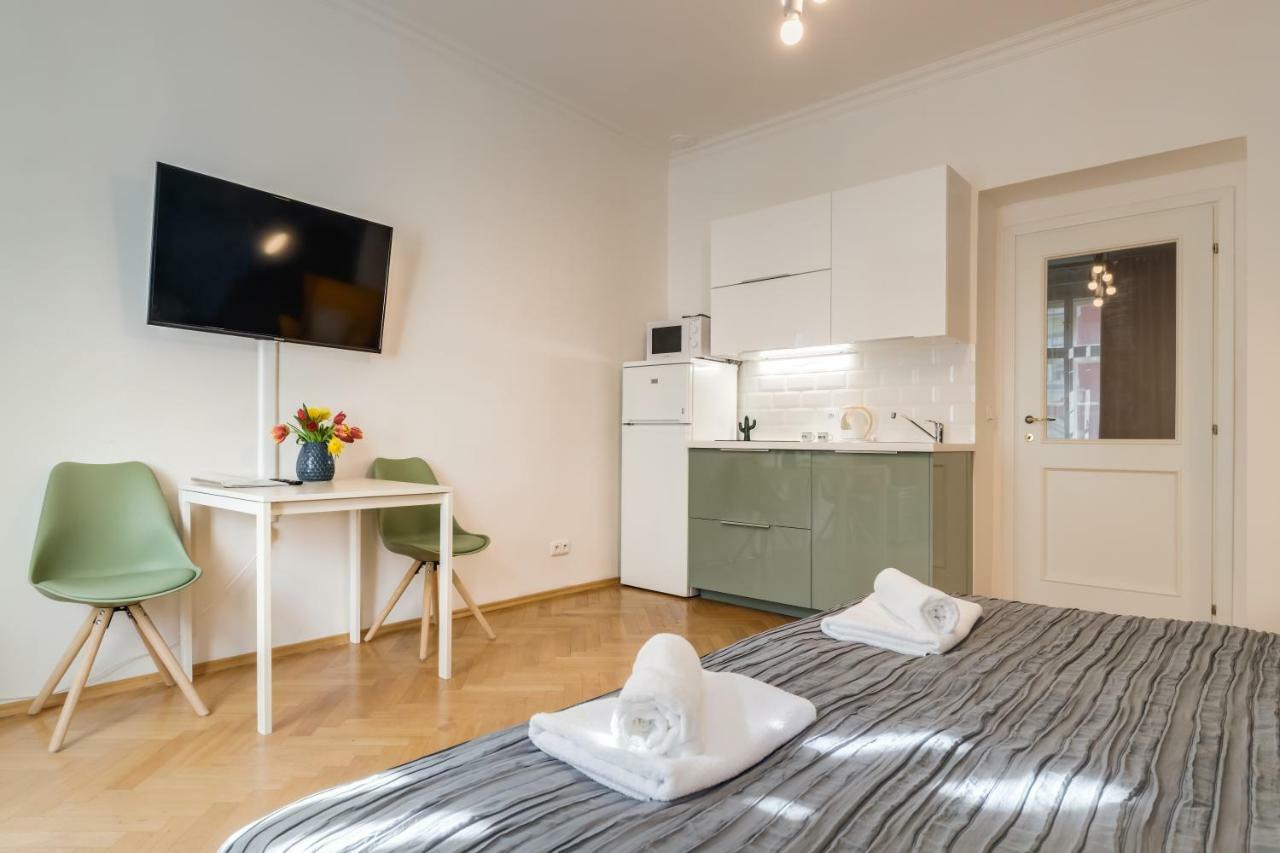 Nejedleho Apartmeet Praha Bagian luar foto