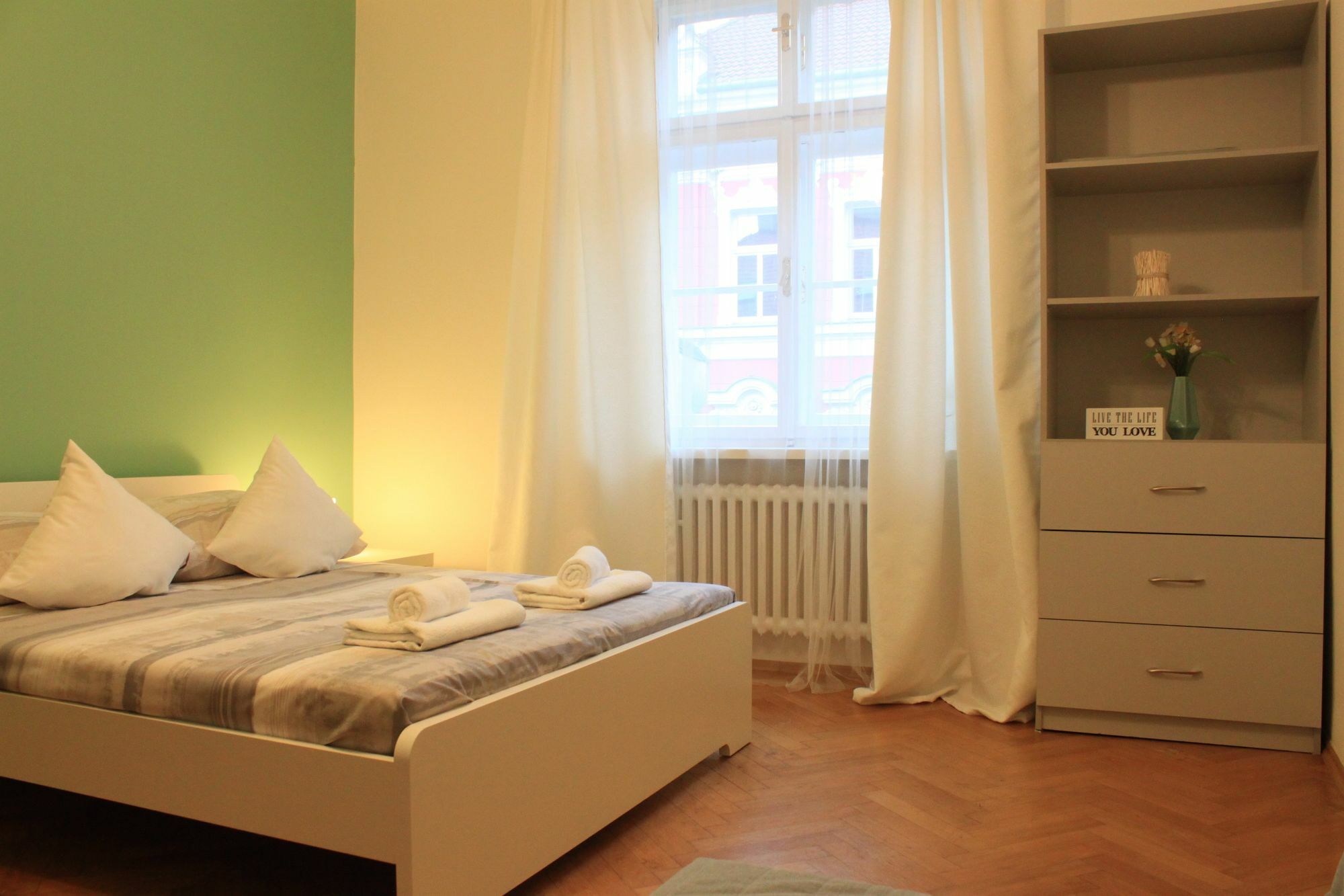 Nejedleho Apartmeet Praha Bagian luar foto