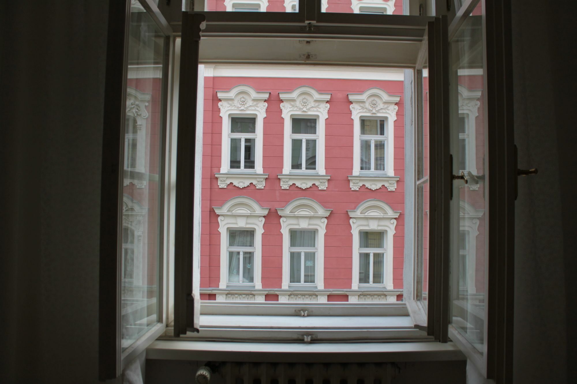 Nejedleho Apartmeet Praha Bagian luar foto