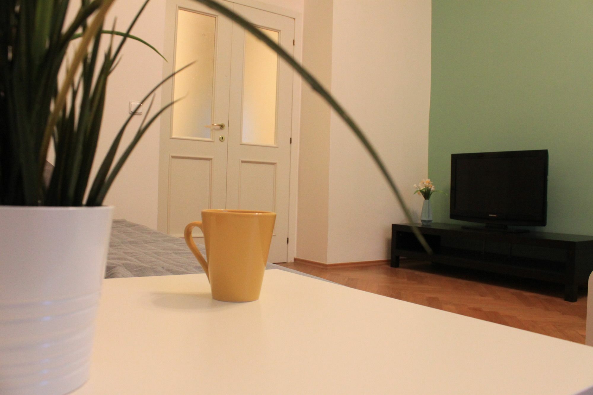 Nejedleho Apartmeet Praha Bagian luar foto