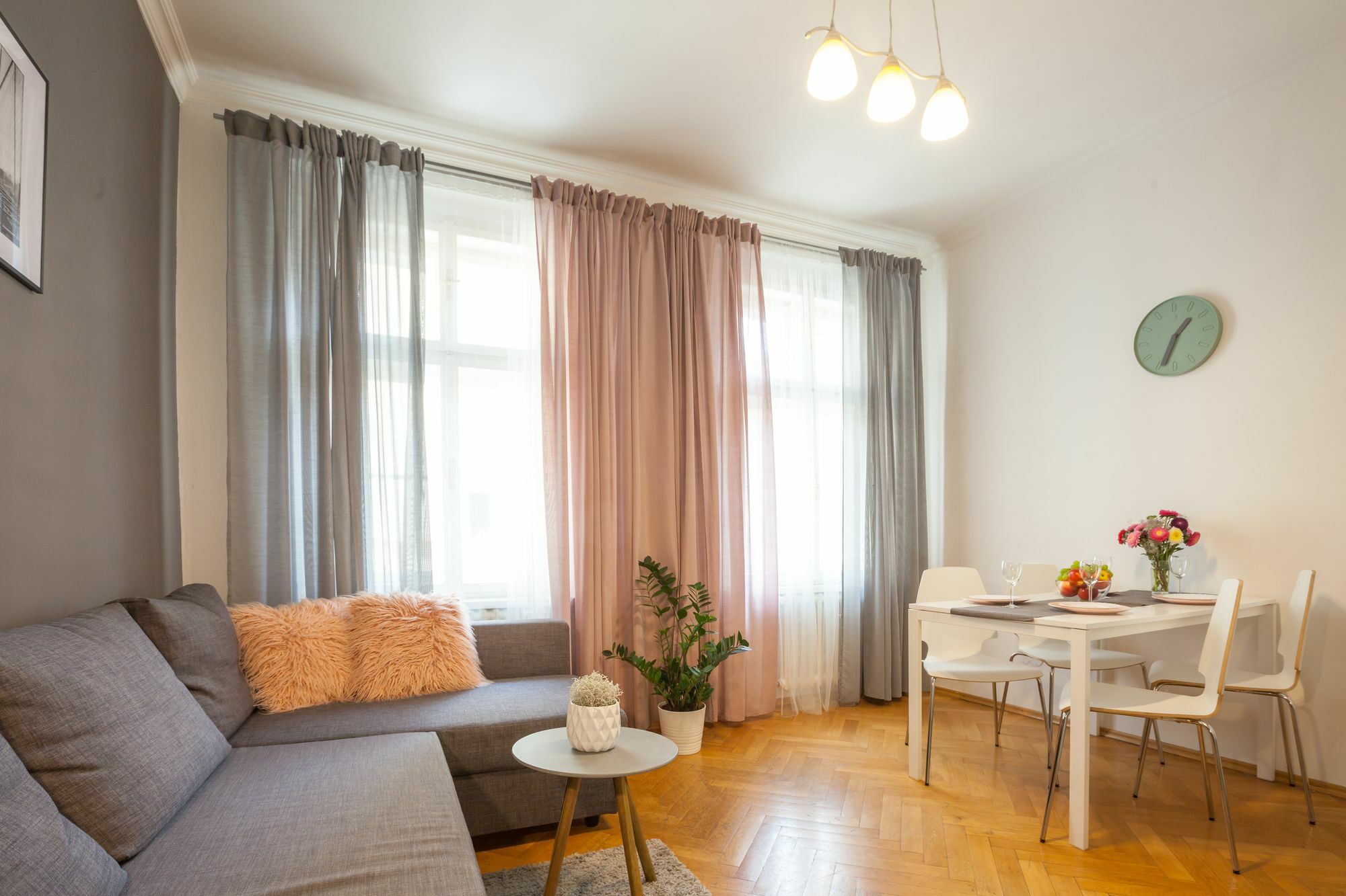 Nejedleho Apartmeet Praha Bagian luar foto